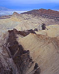 ridgeline leading to zabriskie .jpg