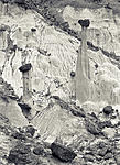 Click image for larger version. 

Name:	Coyotte_Buttes_Split_1080.jpg 
Views:	95 
Size:	137.2 KB 
ID:	202775