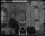 Lacock Abbey oriel window 27-12-15.jpg