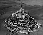 Click image for larger version. 

Name:	montsaintmichel.jpg 
Views:	110 
Size:	81.7 KB 
ID:	190189